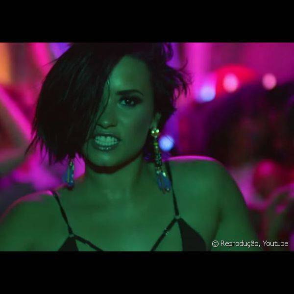 Olhos intensos marcaram a make de Demi Lovato em seu novo clipe